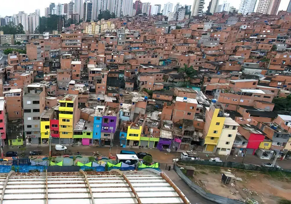 Confronto entre moradores de Paraisópolis e PM tem Carros virados e tensão no Morumbi