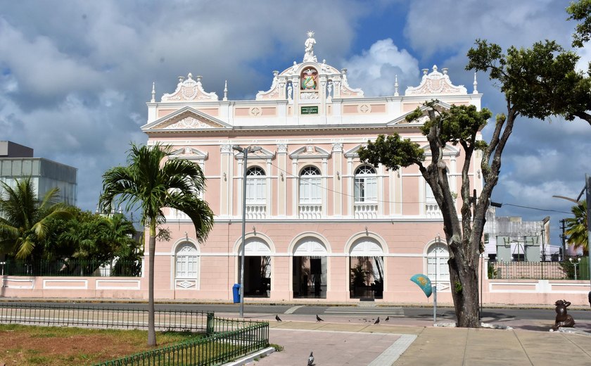 Diteal apresenta programação comemorativa dos 112 anos do Teatro Deodoro
