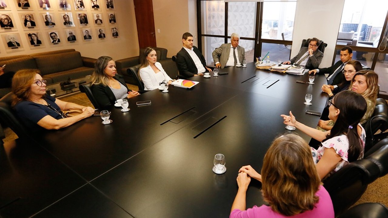 Secretário discute demandas da Saúde com Poder Judiciário