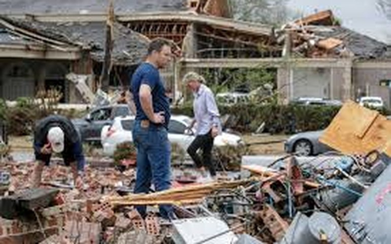 Tempestades nos EUA causam 18 mortes e deixam 200 mil pessoas sem energia