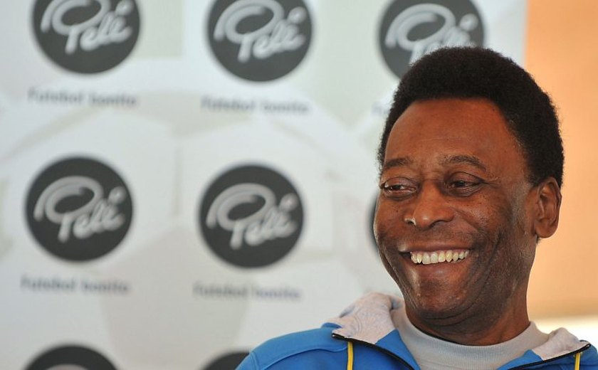 Maior exposição imersiva sobre Pelé tem barbearia original, itens históricos e coleção rara