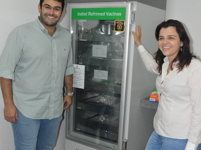 Secretaria de Saúde de Mar Vermelho recebe geladeira para armazenar vacinas