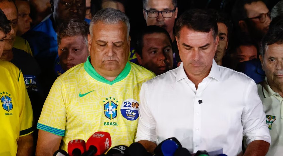 Alfredo Gaspar e Flávio Bolsonaro. / Foto: Assessoria.