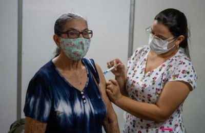 Prefeitura de Santana aplica mais 174 doses da vacina contra Covid-19 no segundo Dia D