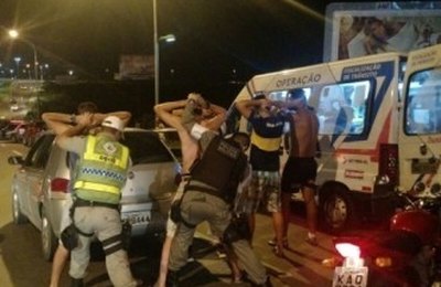 Lei Seca prende sete por embriaguez e apreende 22 veículos