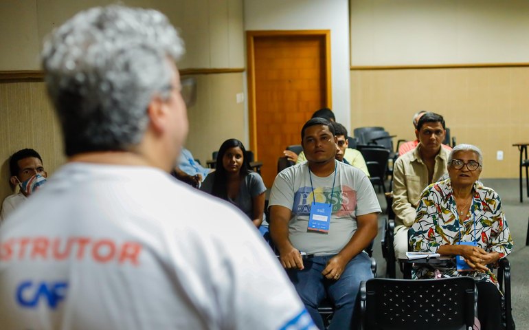 Escola do Turismo: Setur amplia programa de qualificação gratuita e divulga novo cronograma de cursos