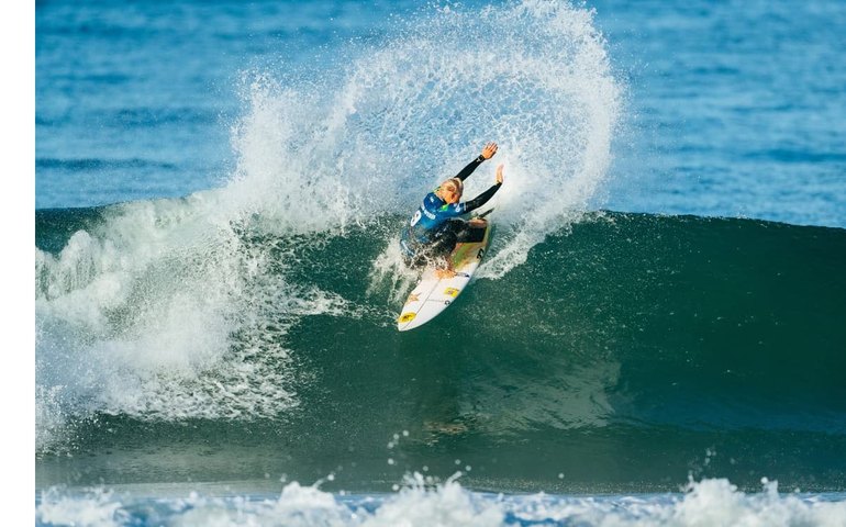 Medina e Tatiana Weston-Webb caem na semi e Brasil segue sem vencer no Mundial de Surfe em 2024