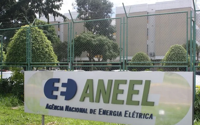 Aneel propõe migração automática de 2,5 milhões de consumidores para tarifa branca em 2026