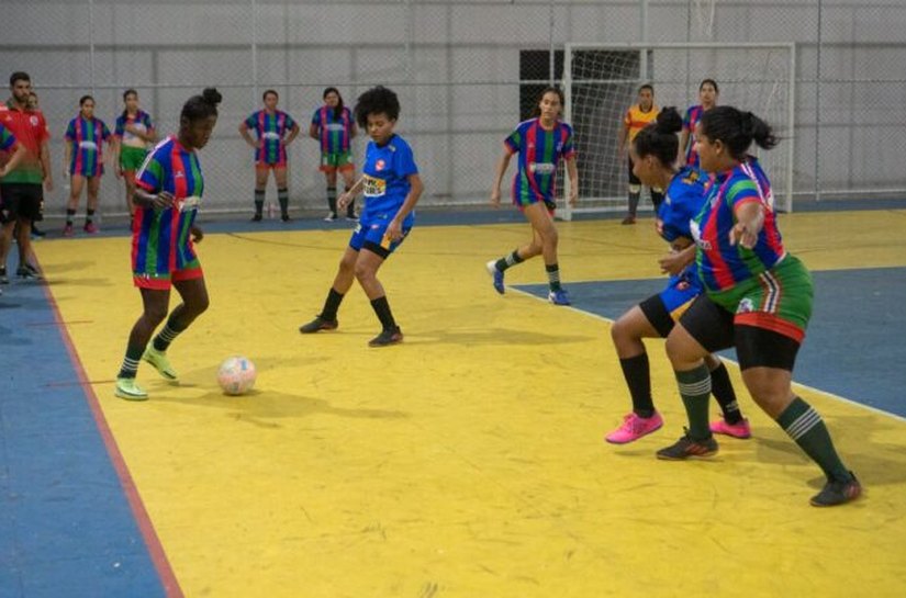 Campeonatos de Futsal da Prefeitura de Santana movimentam desportistas a cada rodada