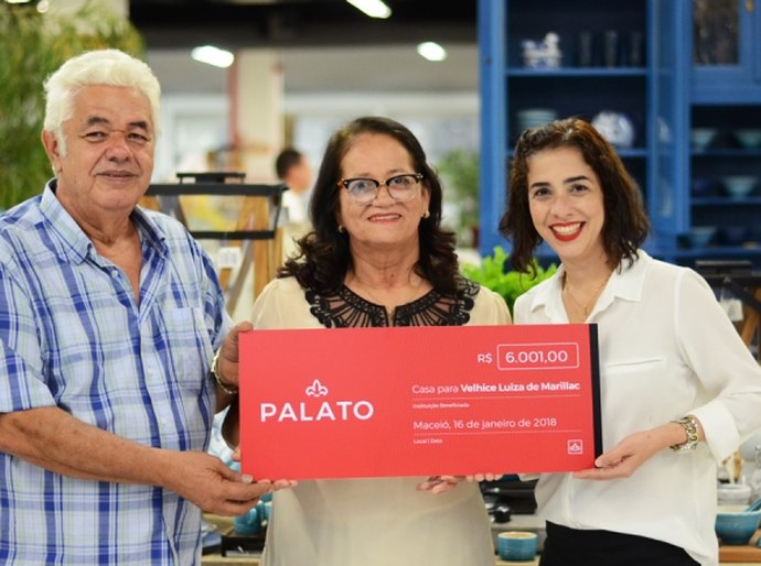 Palato divide com instituição alagoana valor arrecadado das vendas de panetones