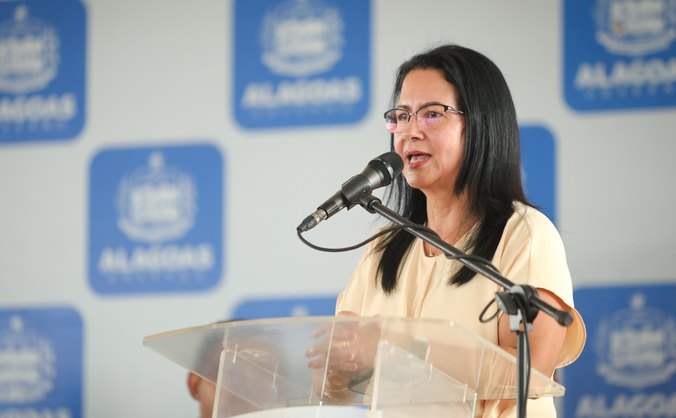 Secretária contextualizou as ações da Seduc dentro de um projeto macro que já contabiliza 23 novas unidades de ensino