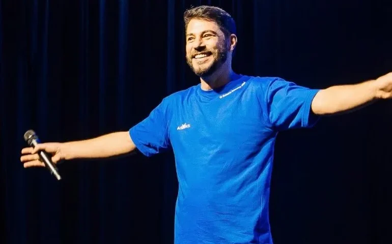 Unha preta: Evaristo Costa revela gesto das filhas por trás do novo hábito