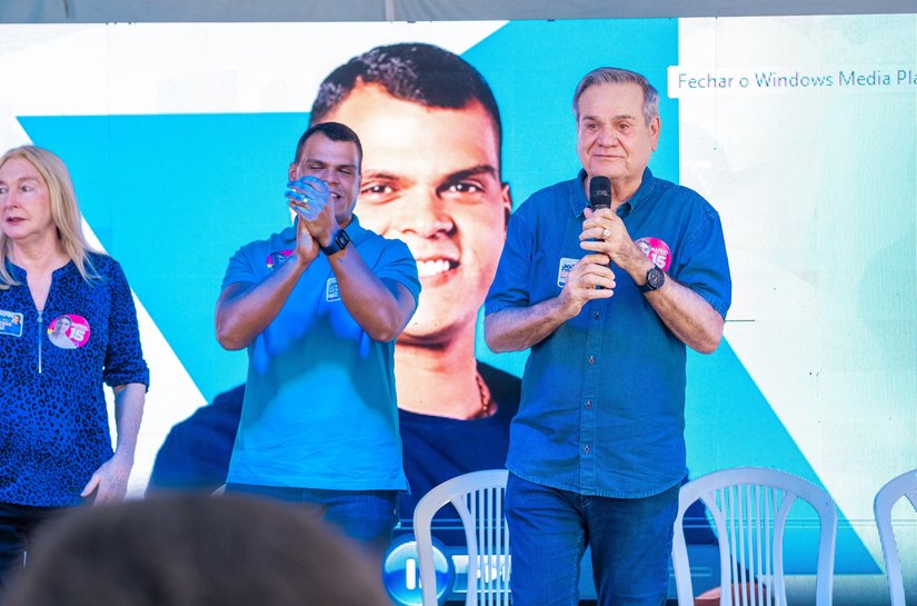 Ao lado de Ronaldo Lessa, João Folha lança sua campanha em Maceió