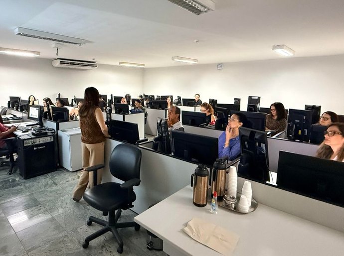 Servidores do 1º grau participam de treinamento na ferramenta BNMP 3.0