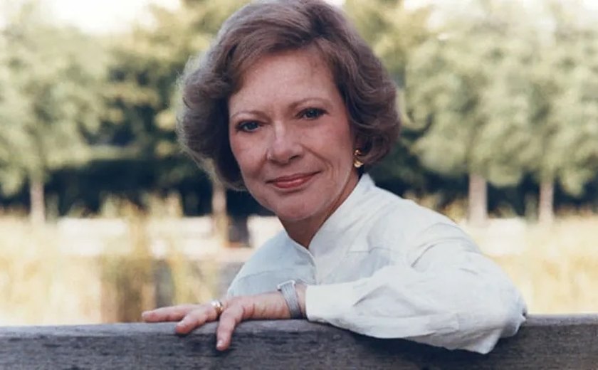 Rosalynn Carter, ex-primeira-dama dos EUA, morre aos 96 anos