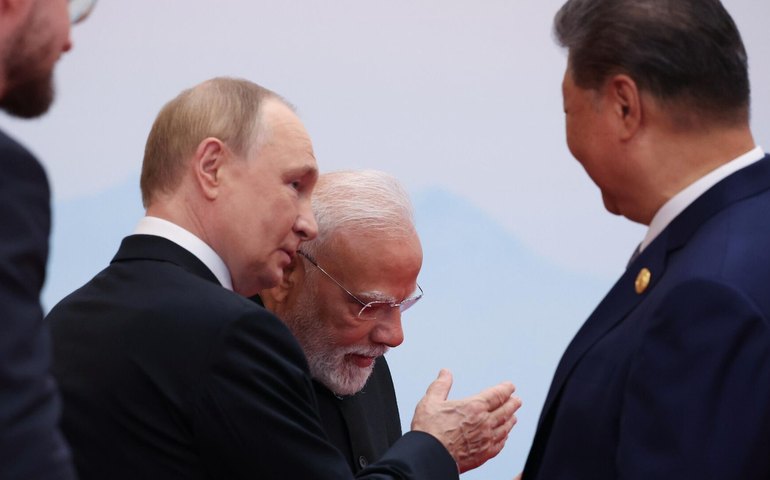 Rússia, China e Índia podem desafiar hegemonia econômica dos EUA, diz mídia