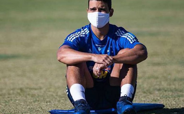 Cruzeiro faz acordo por dívida com Tigres na Fifa e anuncia reforço