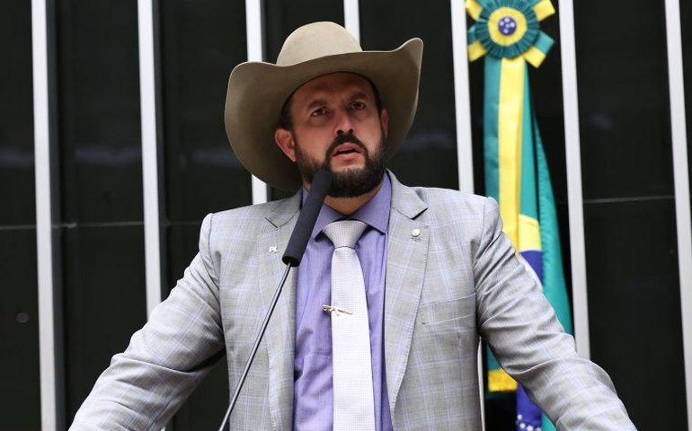 Comissão aprova auxílio a donos de veículos a diesel para compensar alta do biodiesel
