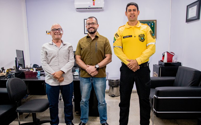 Superintendente da SMTT de Santana do Ipanema conhece sistema de videomonitoramento do DMTT Maceió