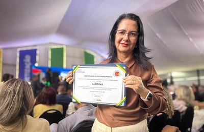 Alagoas recebe Selo Prata de Alfabetização em Brasília e consolida sucesso do Regime de Colaboração