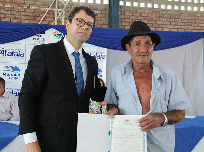 TJ entrega 1.582 escrituras gratuitas em quatro cidades de Alagoas nesta sexta