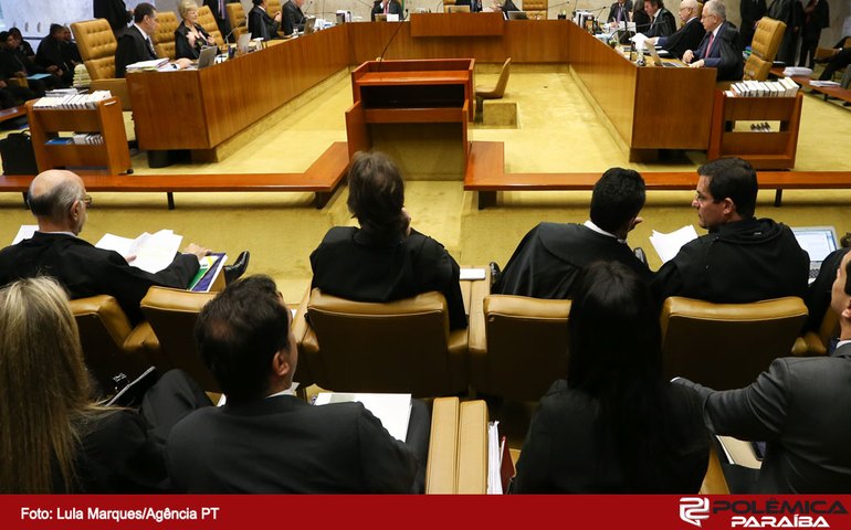 Servidor pode acumular pensão e aposentadoria, desde que não ultrapasse teto