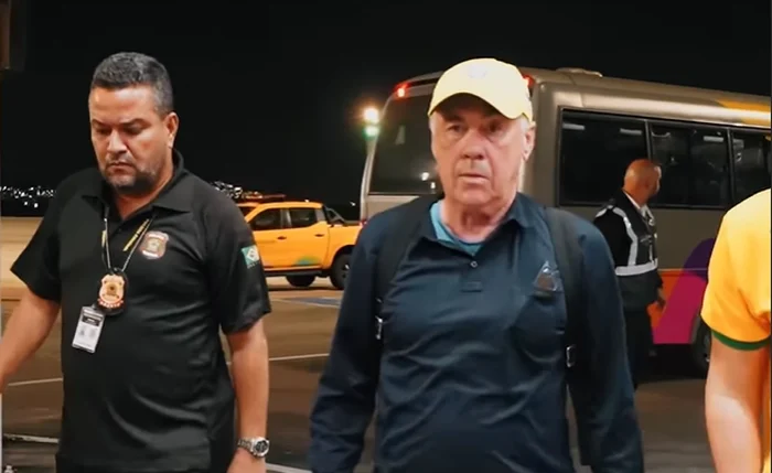 Carlo Ancelotti desembarcou no Brasil menos de 24 horas antes do evento Carlo Ancelotti desembarcou no Brasil menos de 24 horas antes do evento