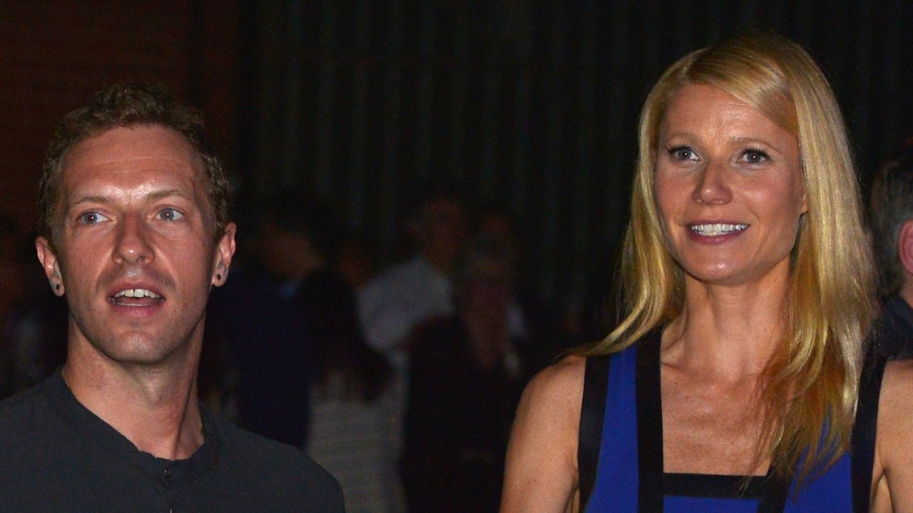 Gwyneth Paltrow e Chris Martin aparecem juntos na formatura da filha