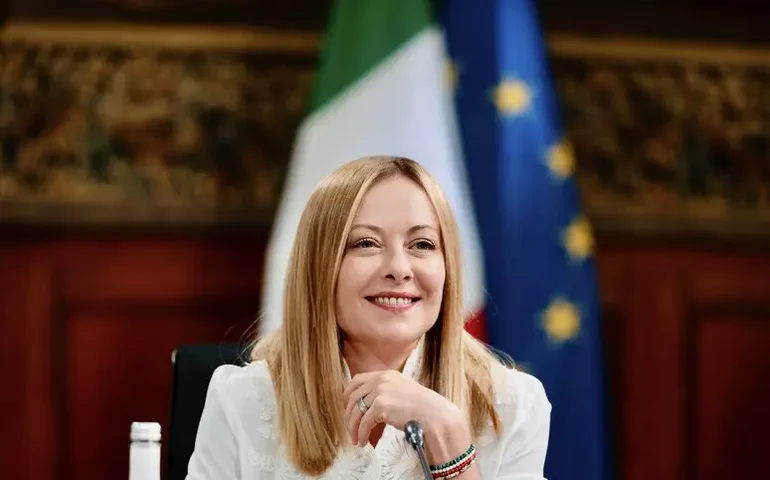 Meloni discute guerra na Ucrânia com Trump e Zelensky