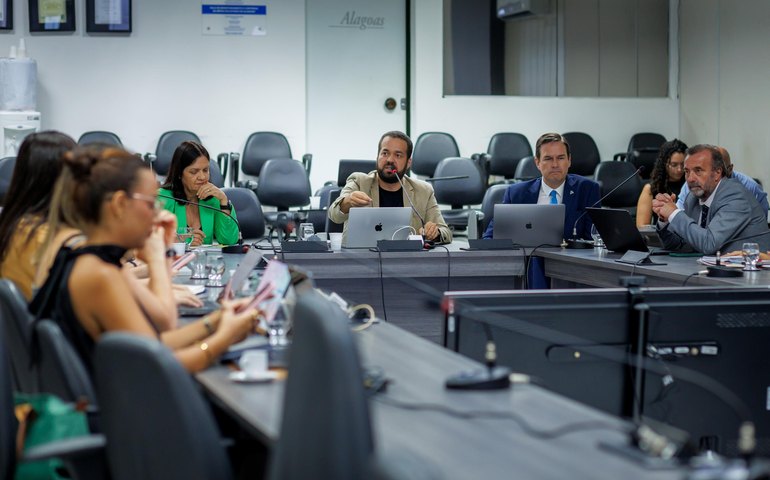 Avaliação do Programa Cidadania Digital é tema de reunião técnica coordenada pela Secom
