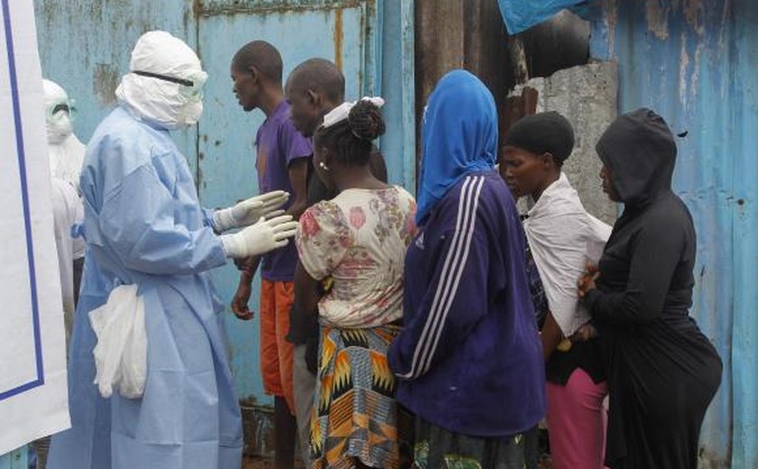 Ebola: apenas 38% dos recursos prometidos foram entregues para combater epidemia