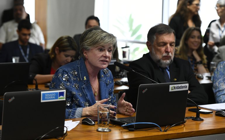 SUS deve cobrir cirurgia reparadora dos seios em qualquer situação, aprova CAS