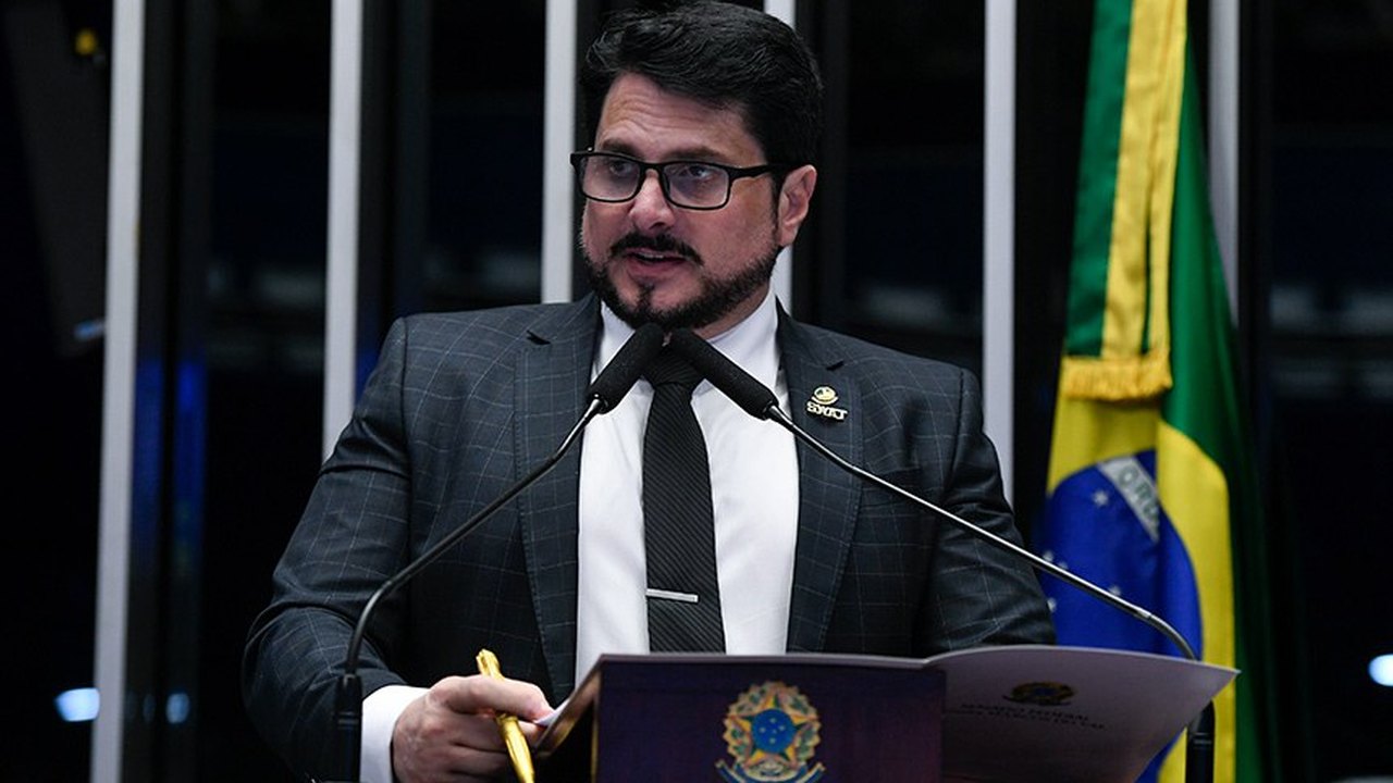 Marcos do Val reclama da suspensão de suas contas nas redes sociais