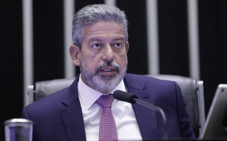 Lira: governo pode arrecadar R$ 8 bi a mais que necessário para compensar PL do IR