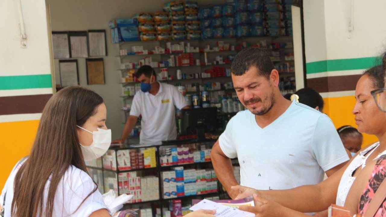 Prefeitura, ministério público e comerciantes realizam ação em combate ao coronavírus no centro