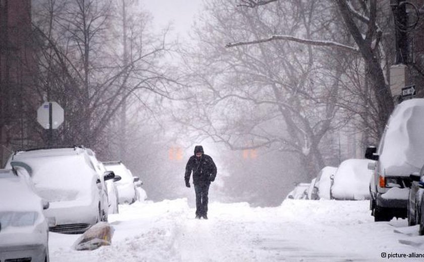 Tempestade de neve causa transtornos no sul dos EUA