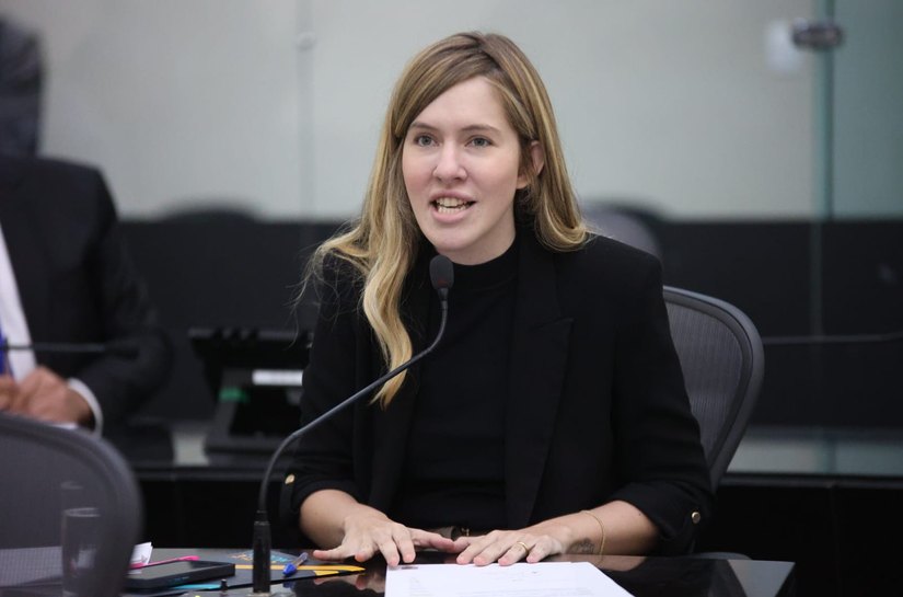 Cibele Moura alerta para julgamento no TJ que pode prejudicar 158 alunos da Uncisal