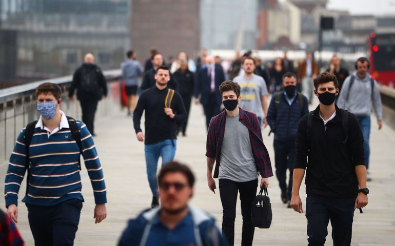 Brasileiros de 40 a 49 anos são faixa etária com maior aumento de casos de covid