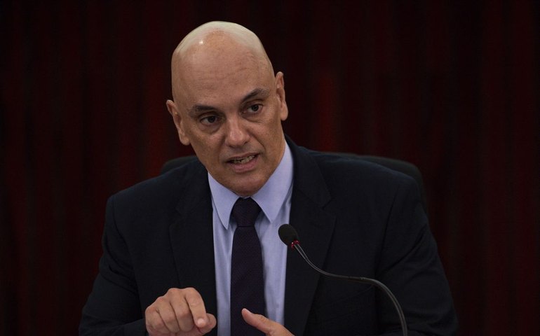 Moraes pede a Bolsonaro que apresente convite para posse de Trump