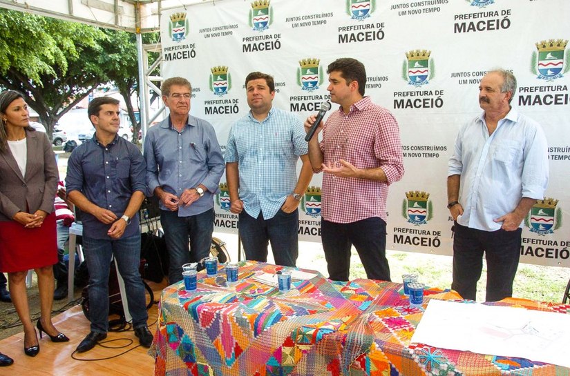 Rui Palmeira autoriza obras em praça e vias do Jardim Alagoas