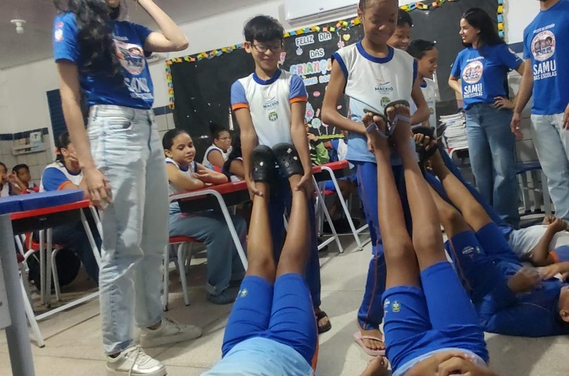 Samu nas Escolas leva noções de primeiros socorros a alunos do Vergel do Lago