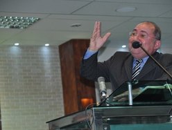 Pr. Arnóbio Tavares