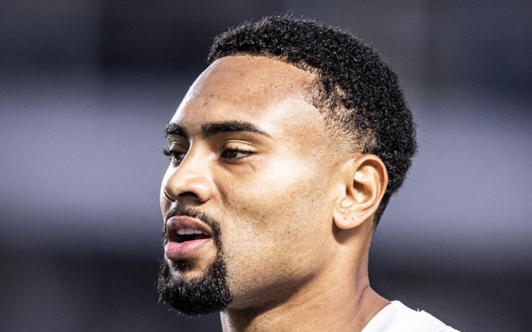 Wendel Silva celebra entrosamento rápido no Santos: 'Me adaptando muito bem e muito feliz'