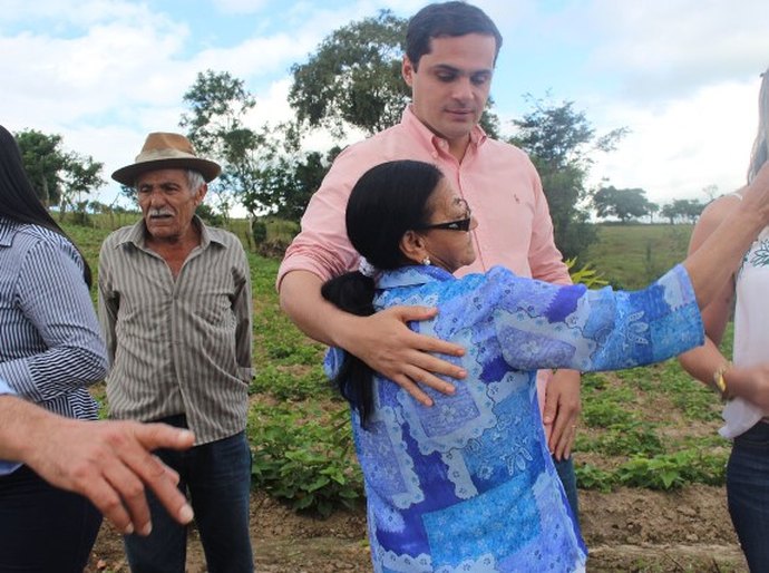 Famílias em Quebrangulo recebem nascente revitalizada e poço artesiano