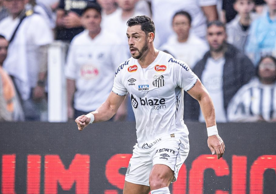 Giuliano vibra com vitória e liderança do Santos na Série B: 'Grande passo para nosso objetivo'