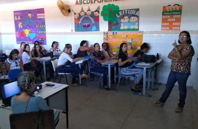 Saúde de Coruripe capacita enfermeiras e técnicas em enfermagem para campanha de vacinação