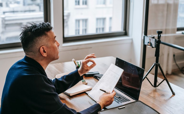 Escola de Governo lança edital para cadastro de instrutores