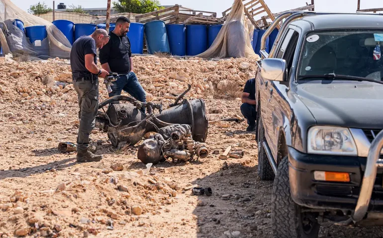 Ataque a Israel coloca Irã em destaque, acredita especialista