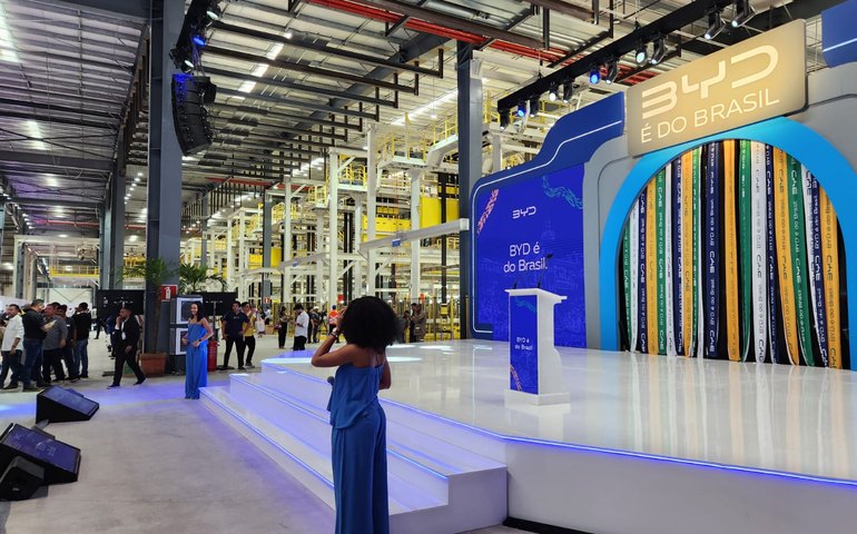 BYD apresenta primeiro veículo experimental da fábrica de Camaçari