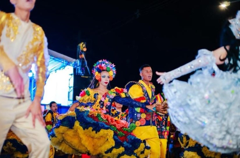 Última noite da Caravana do Forró 2026 levou apresentações de quadrilhas juninas e shows para Luziápolis